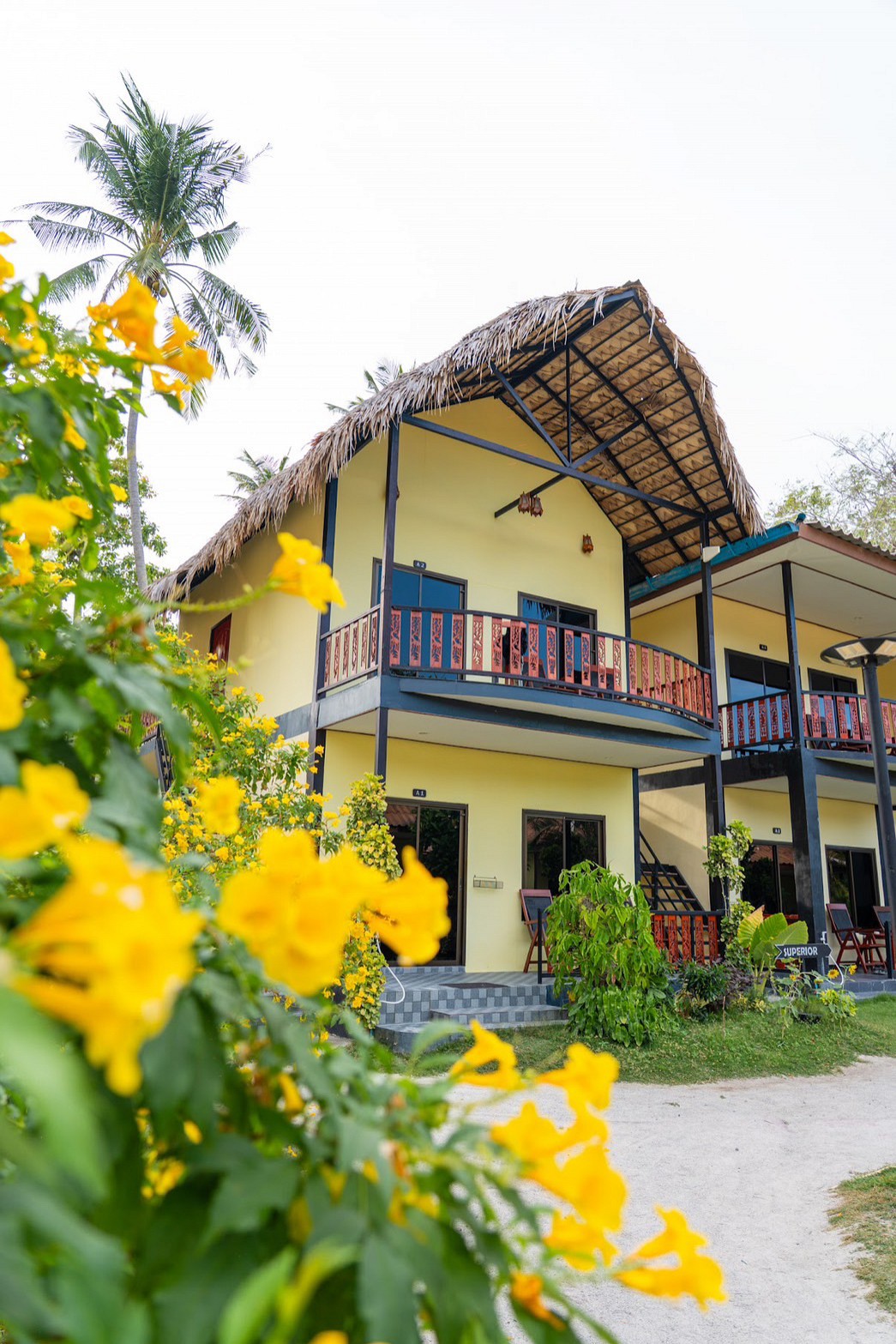 Photo <label>Gallery</label>