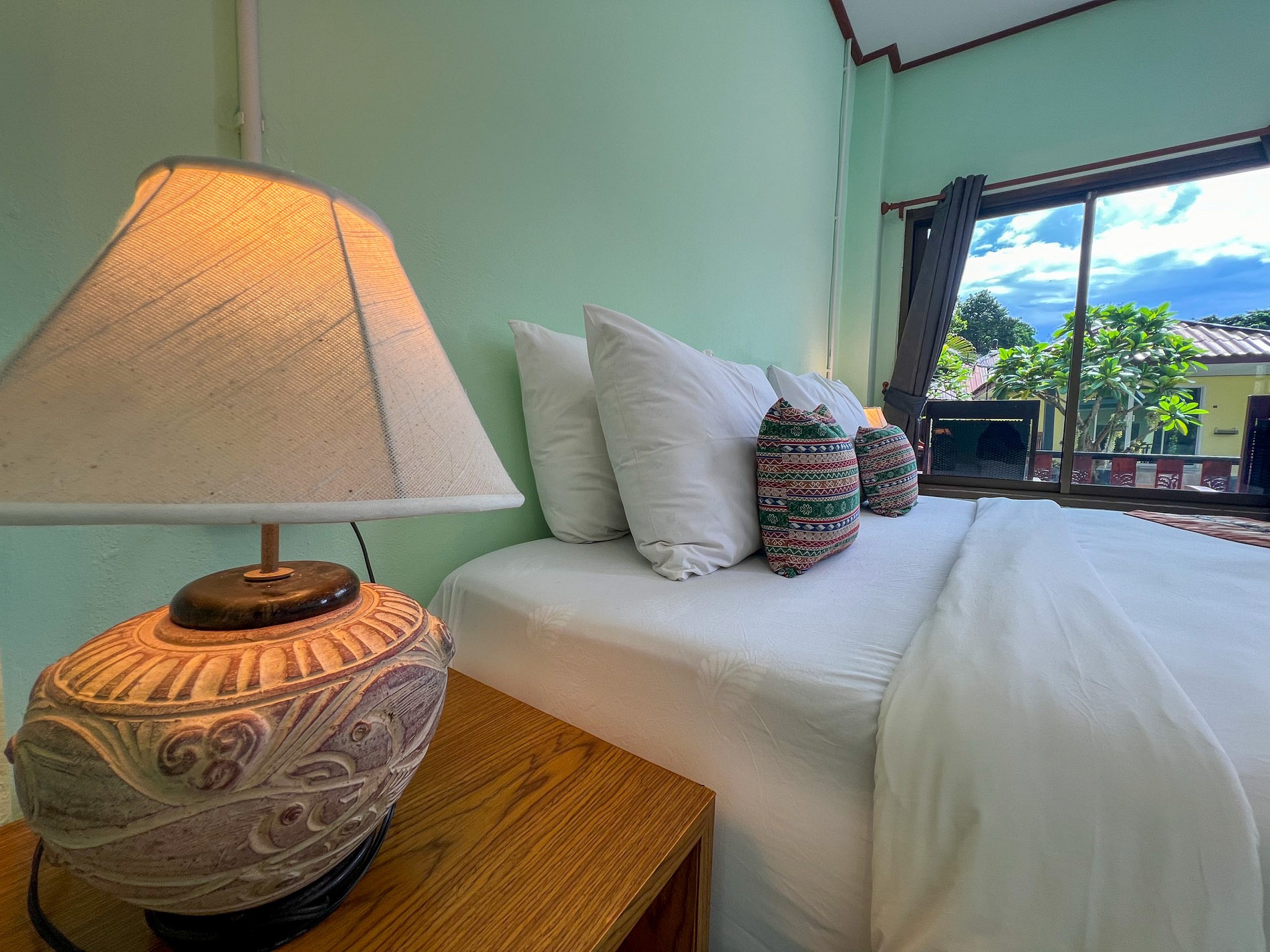 Dong Talay Lipe Beach Resort