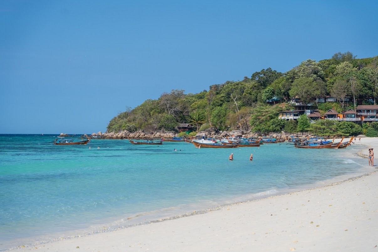 Dong Talay Lipe Beach Resort