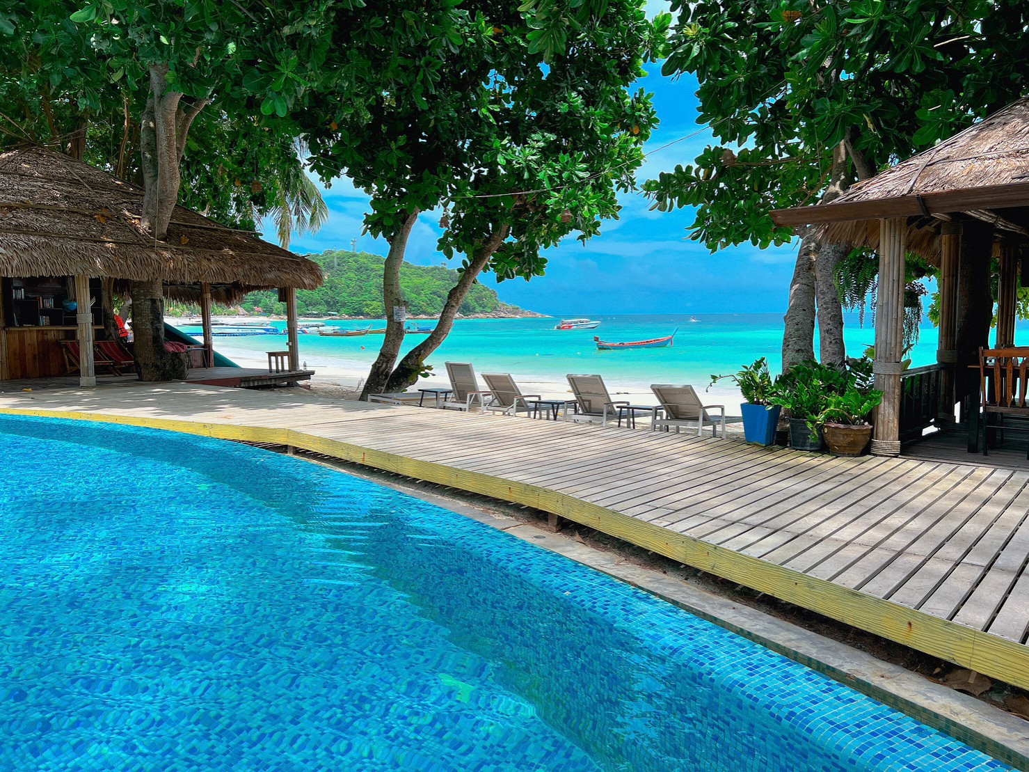 Dong Talay Lipe Beach Resort