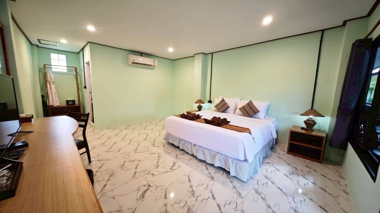 Grand Deluxe Garden Room