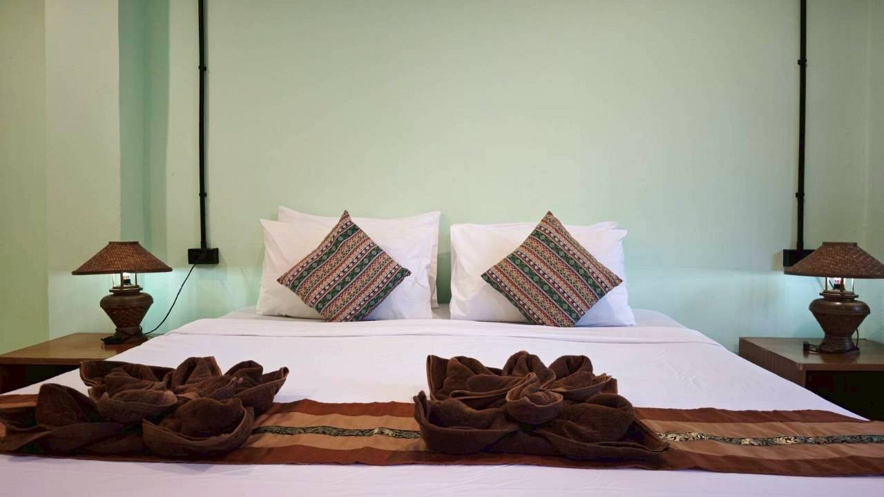 Grand Deluxe Garden Room