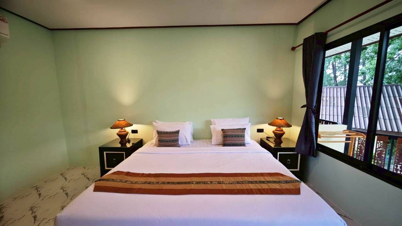 Grand Deluxe Sea View at Balcony