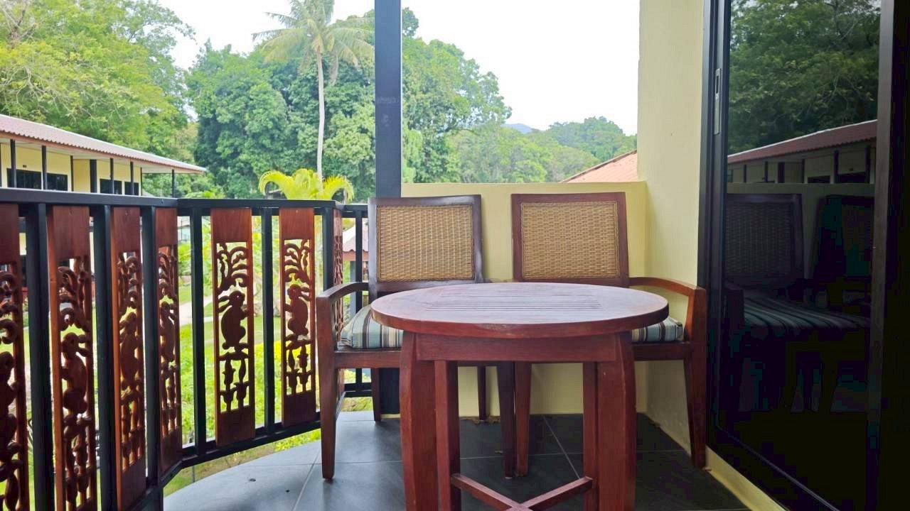 Grand Deluxe Sea View at Balcony