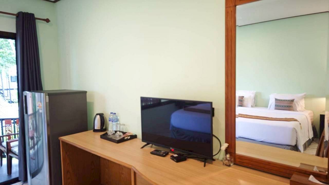 Grand Deluxe Sea View at Balcony