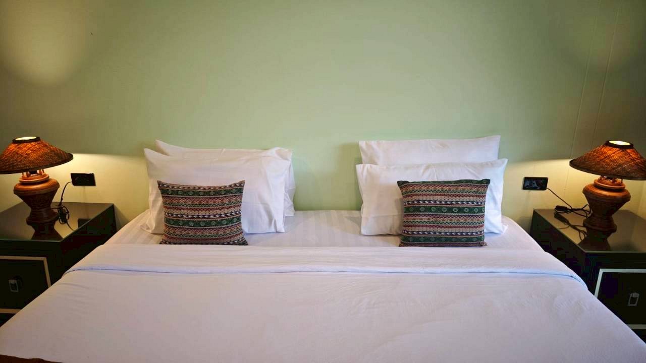 Grand Deluxe Sea View at Balcony