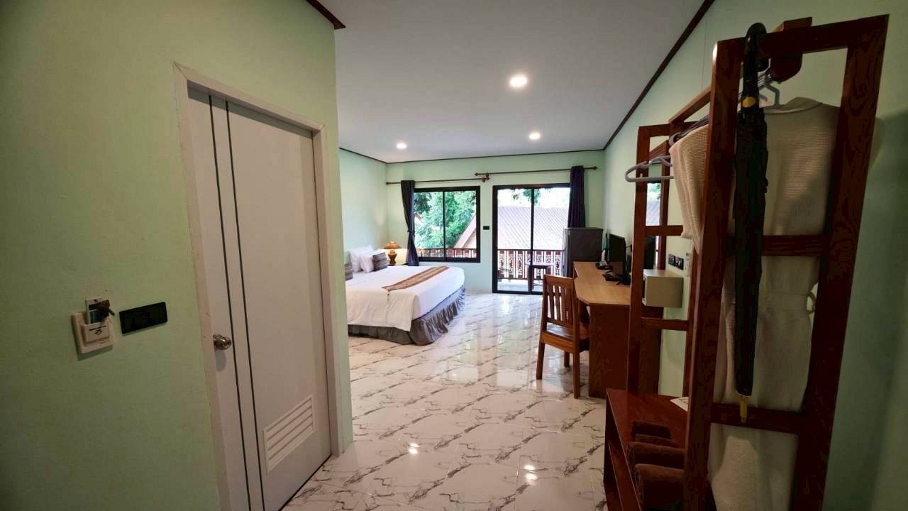 Grand Deluxe Sea View at Balcony