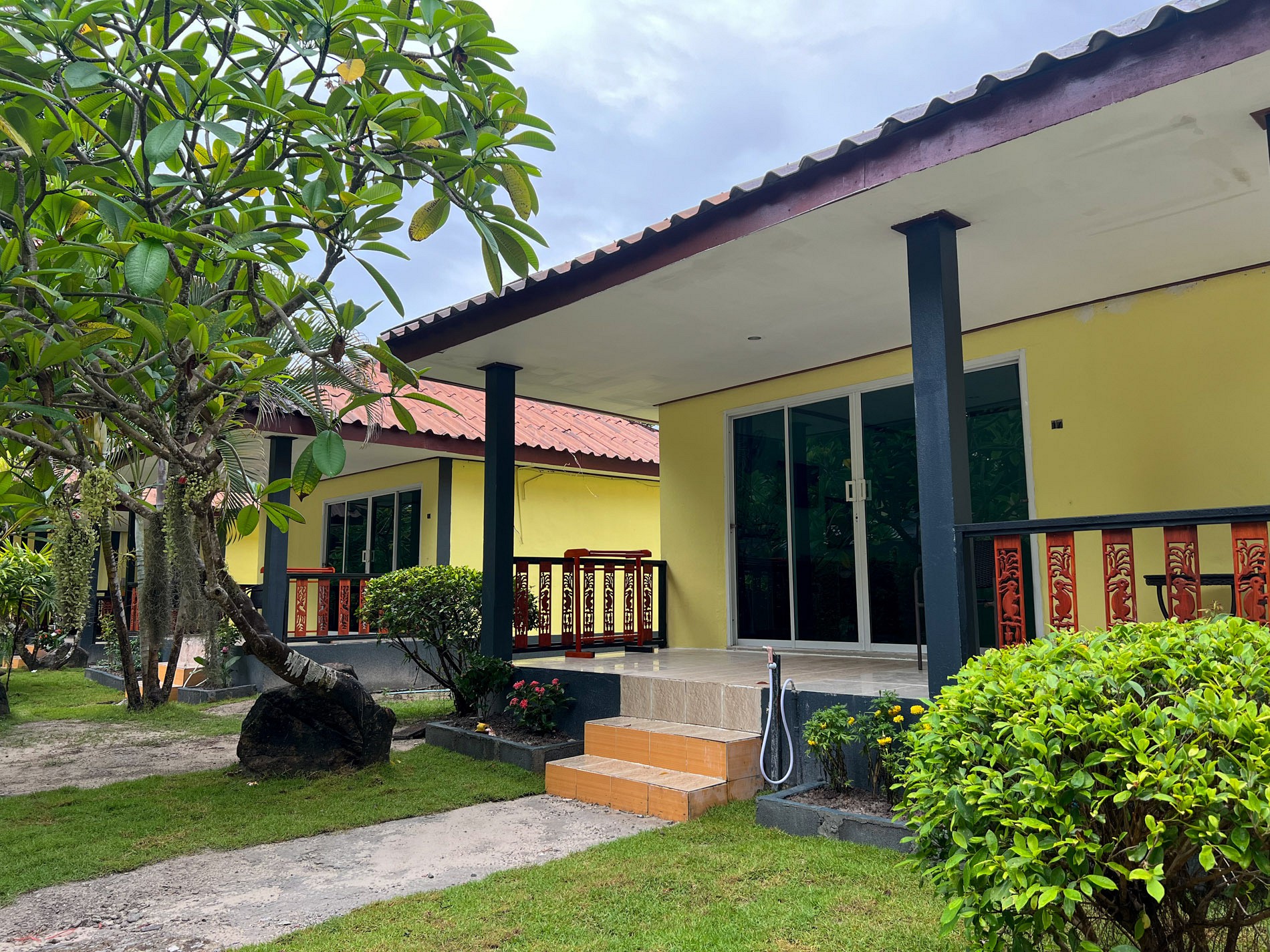 Deluxe Garden Bungalow