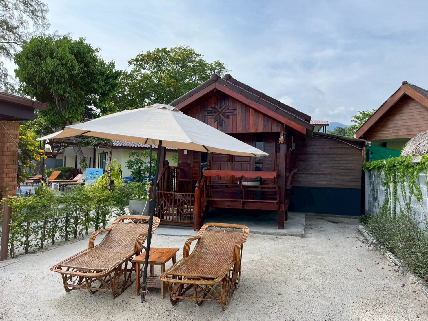 Private Beach Chalet